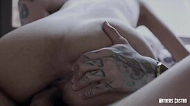 Evelyn Fox gets sucked and fucked in morning collab