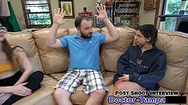 Dr. Tampa dělá uvolněnou gynekologii na drobnou 18+ Miru Monroe v Floridě, backstage POV s blondýnkou v brýlích