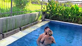 i love eating her pussy while in the pool