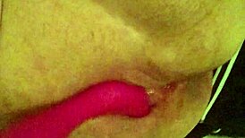 Sharinmailove gir seg hen til solo BBW-onani med dildo