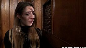 samantha bentley gets huge facial 😏