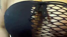 Discussing verification with big-ass latina milf 😏