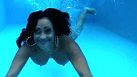 Big boobs blonde maxine licks and fucks in stockings