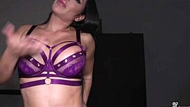 Christian Clayov ogromni kurac jebe Saru Retali u dupe i тера je da prska!