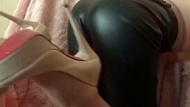 Want ass worship and deepthroat?