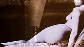 Dark Lantern Entertainment dedahkan ciuman basah. Pengakuan erotik gentleman Victoria dalam gaya vintaj