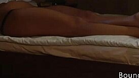 Jeg er en slem slave som onanerer med madames truser 😍