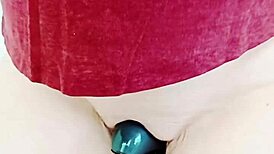 Mature Mom's Pussy Slides Open in a Wet Flash. She Teases!