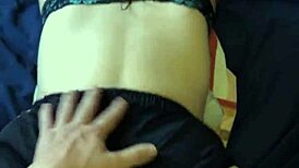 มือสมัครเล่นจริงอายุ 18 ปีที่มีก้นขาวสมบูรณ์โดนเย็ดในกางเกงขาสั้น