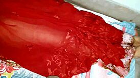 Jsem posedlý svou novou indickou ženou, která dostává bušení každým způsobem!