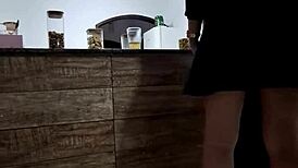 Varam muža u baru sa strancem analnom zabavom 😏