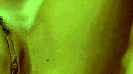 Is this pretty teen fingering her pussy with a dildo?