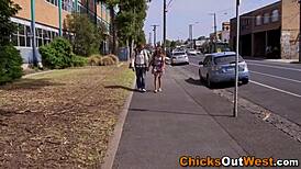 صديقة أسترالية مشعرة تحصل على قذف عميق داخل في فعل خام