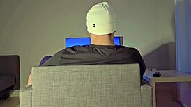 La Chica Que Limpia En Casa Me Pone Caliente Con Sus Jeans La Follo Duro Como Le Gustan A Esa Edad