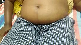 mijn hete sexy stiefmoeder met grote tieten maakt me elke dag wild