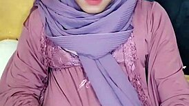 Crossdress Hijab Solo Play in Indonesian Style