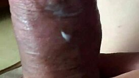 Yo, Chinese wife slurpin yogurt off a cock! 😜