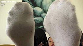 discovering if you're into stinky socks in german femdom