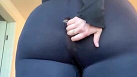 wow, that pawg is stretching those ripped pants so much! 😍