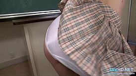 Japanese Hot Girls in Short Skirts Compilation!