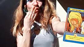 Bonneyuwu feels excited showing her body with cards