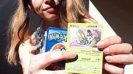 Bonneyuwu feels excited showing her body with cards