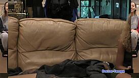 Dr Tampa gennemfører Kalani Luanas årlige undersøgelse med krøllet latina der spreder