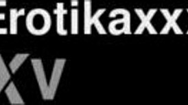 Yasmin Muller Poses In Erotic Photo Shoot Behind Scenes