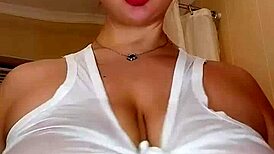 Natural Huge Tits Outfits