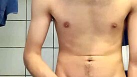 lil skittle spins that cock like a helicopter in her solo teen show