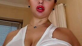 Natural Huge Tits Outfits