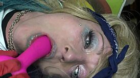 Does Savana Styles destroy Barbie?