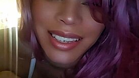 Camgirl Angelg Performs