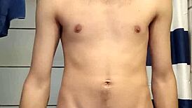 lil skittle spins that cock like a helicopter in her solo teen show