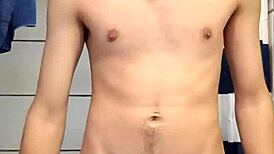 lil skittle spins that cock like a helicopter in her solo teen show