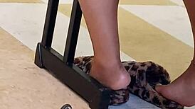 สาวผิวดำ 18+ ผิวอ่อนเท้าแคนดิด