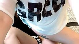 I live stream my big tits fightin