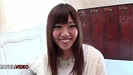 Acción hardcore en coño depilado sin piedad