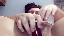 perra zorra masturbates and squirts big load