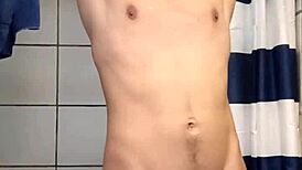 lil skittle spins that cock like a helicopter in her solo teen show