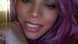 Camgirl Angelg Performs