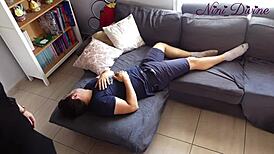 Pastorka me draži z divjim fafanjem in mletjem ogromne riti name