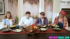 Кълна се, завареният син размени заварени майки за див групов секс, опа!