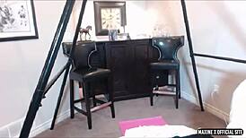 Maxine spreads her bubble ass tu dildo fuck herself in webcam show