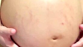 Raskaana arabivaimo kiusoittelee mua webcamilla