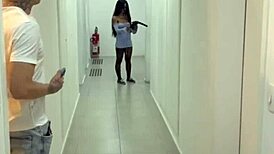 Minha vizinha perdeu a chave do ap chamei ela pra ficar em casa e fudi ela gostoso