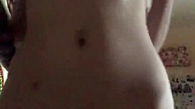 Dancer shows her sexy ass and pussy