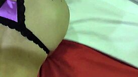 Violet comel goyang hisap doggystyle membongkok