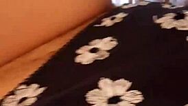 Gretala - sbirciatina fica pelosa e tanga