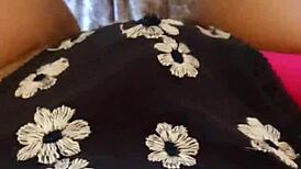 Gretala - sbirciatina fica pelosa e tanga